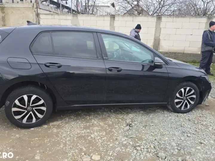 Volkswagen Golf VIII 1.0 TSI OPF Active