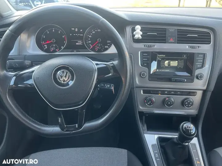 Volkswagen Golf VII