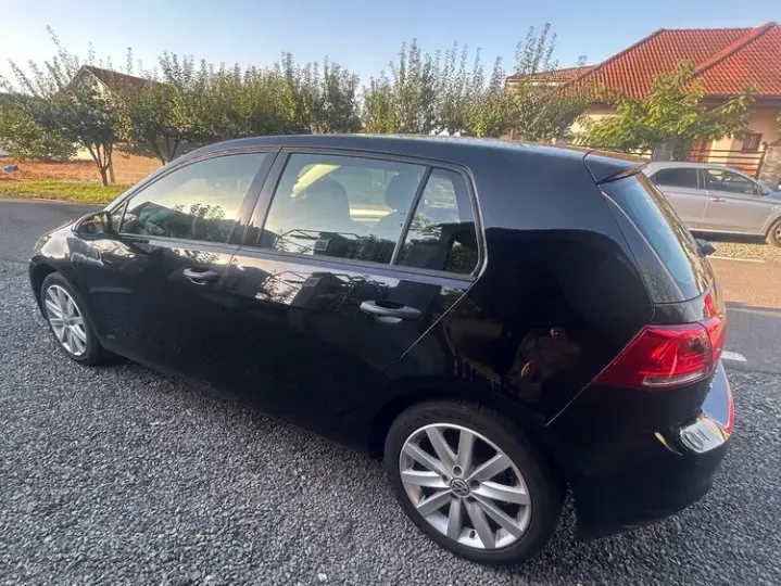 Volkswagen Golf VII