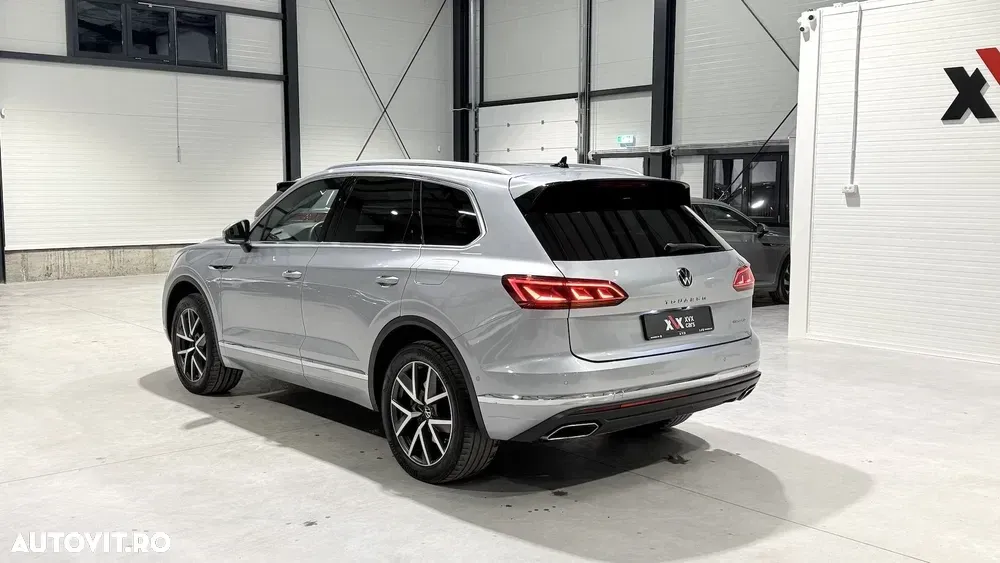 Volkswagen Touareg III V6 TSI eHybrid PHEV Elegance — imagine 3