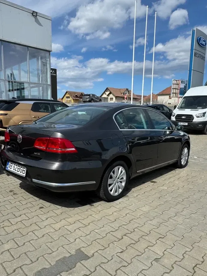 Volkswagen Passat B7 2.0 TDI 4Motion BlueMotion Technology Comfortline — imagine 3