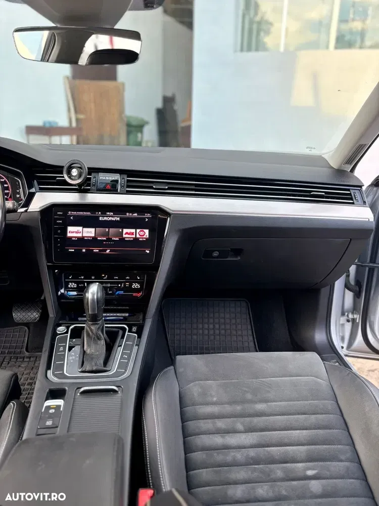 Volkswagen Passat B8 2.0 TDI 4Mot DSG Highline — imagine 4