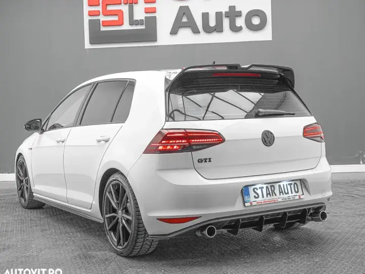 Volkswagen Golf VII 2.0 TSI DSG GTI