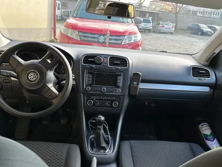 Volkswagen Golf VI 1.6 TDI DPF Comfortline