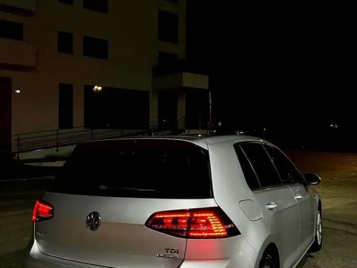 Volkswagen Golf VII 1.6 TDI BlueMotion Technology Comfortline