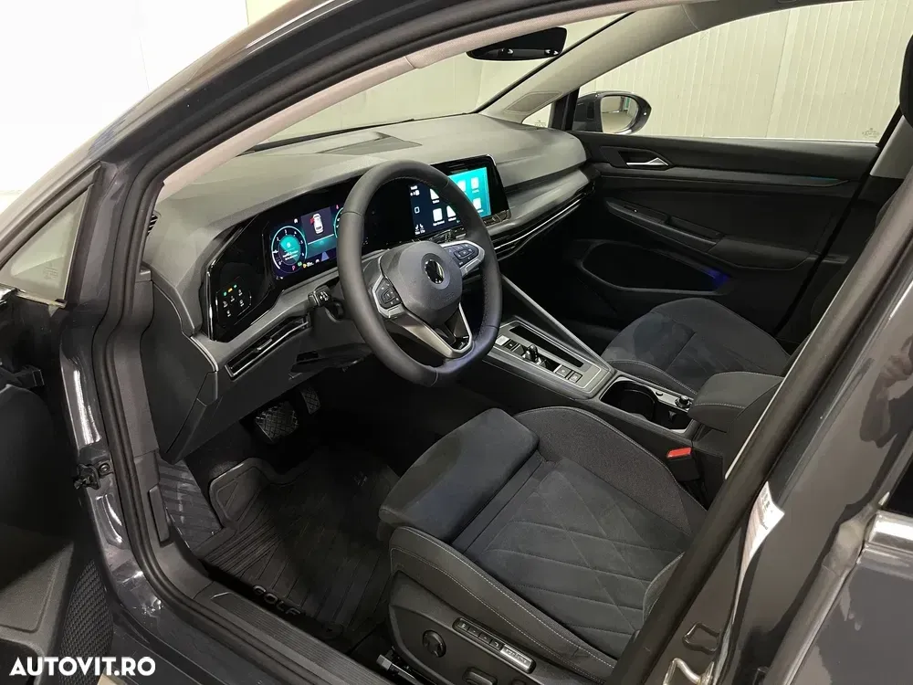 Volkswagen Golf VIII 2.0 TDI DSG Style — imagine 5