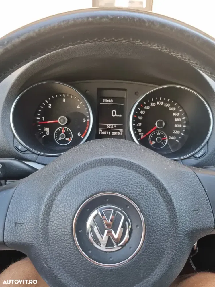 Volkswagen Golf 1.6 TDI DPF Comfortline — imagine 4