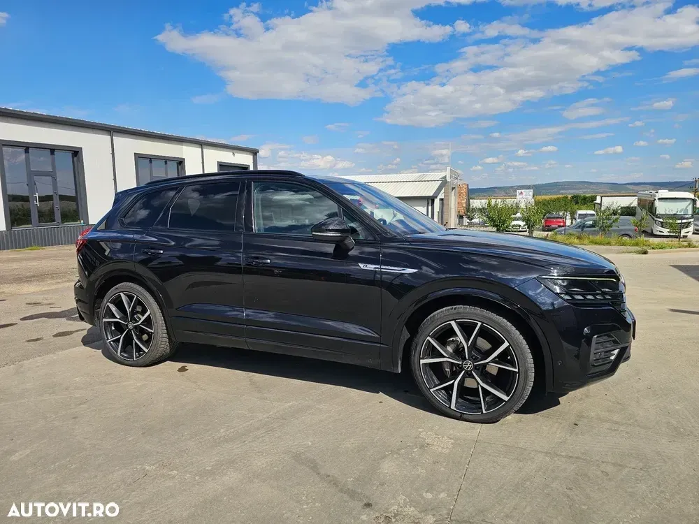 Volkswagen Touareg III V6 TDI R-Style — imagine 4
