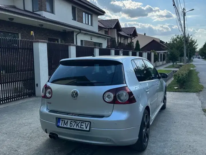 Volkswagen Golf V