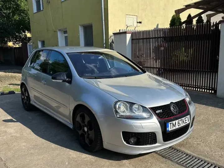 Volkswagen Golf V