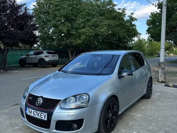 Volkswagen Golf V