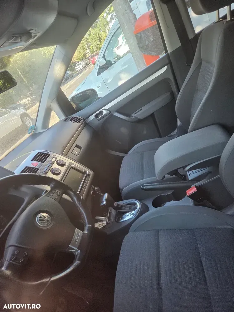 Volkswagen Touran — imagine 6