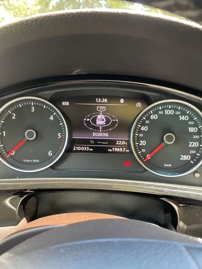 Volkswagen Touareg II 3.0 V6 TDI SCR Blue Motion DPF Automatik Terrain Tech Executive Edition — imagine 6