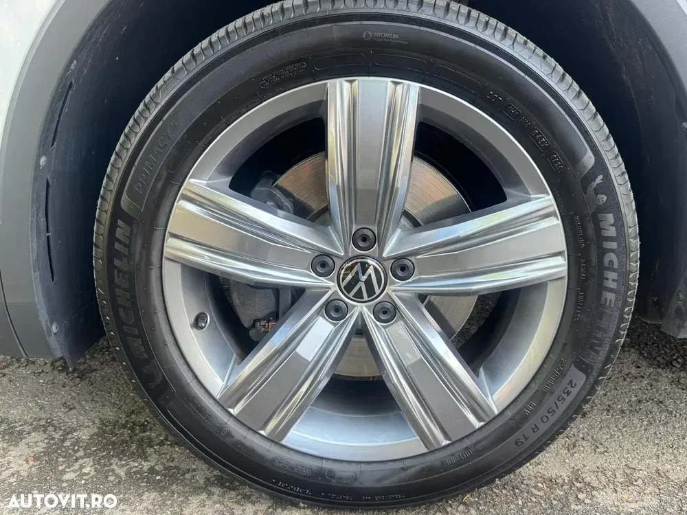 Volkswagen Tiguan 2.0 TDI SCR DSG 4Motion R-Line — imagine 3