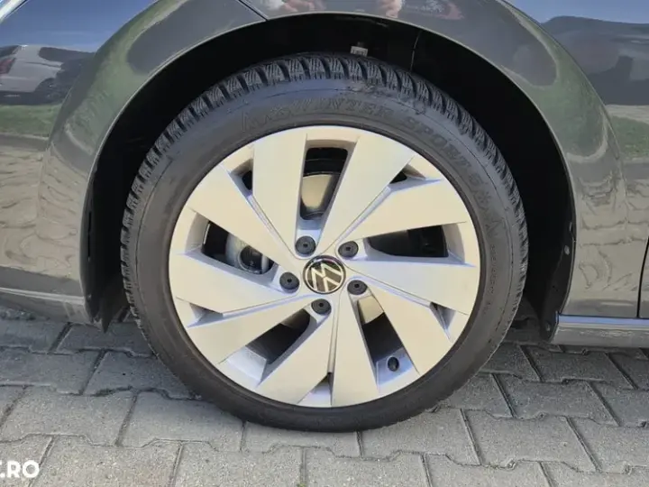 Volkswagen Golf VIII 1.5 TSI Advanced