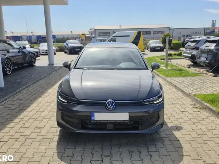 Volkswagen Golf VIII 1.5 TSI Advanced