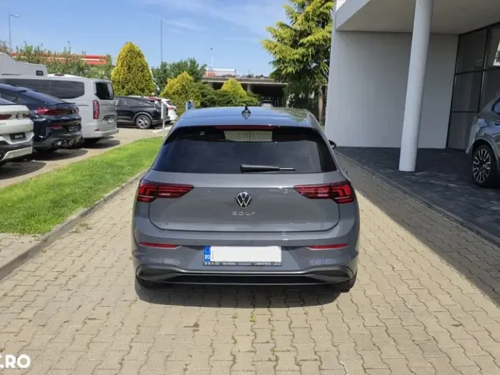 Volkswagen Golf VIII 1.5 TSI Advanced
