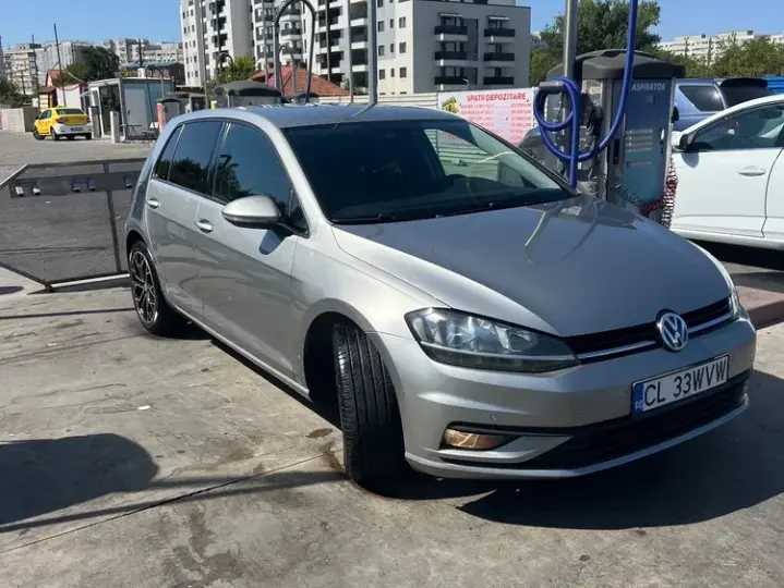 Volkswagen Golf VII 1.6 TDI Highline