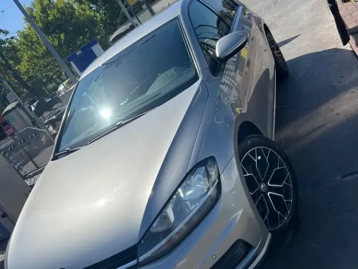 Volkswagen Golf VII 1.6 TDI Highline