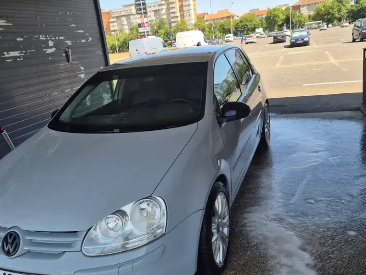 Volkswagen Golf V 1.9 TDI Individual