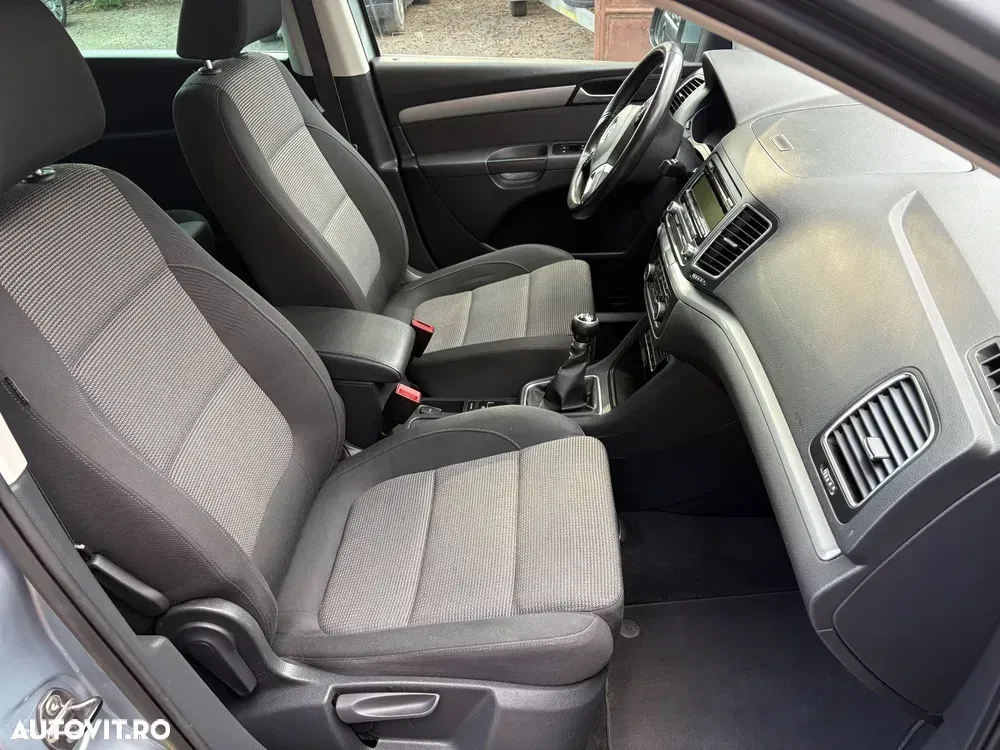 Volkswagen Sharan II 2.0 TDI BlueMotion Technology Trendline — imagine 6