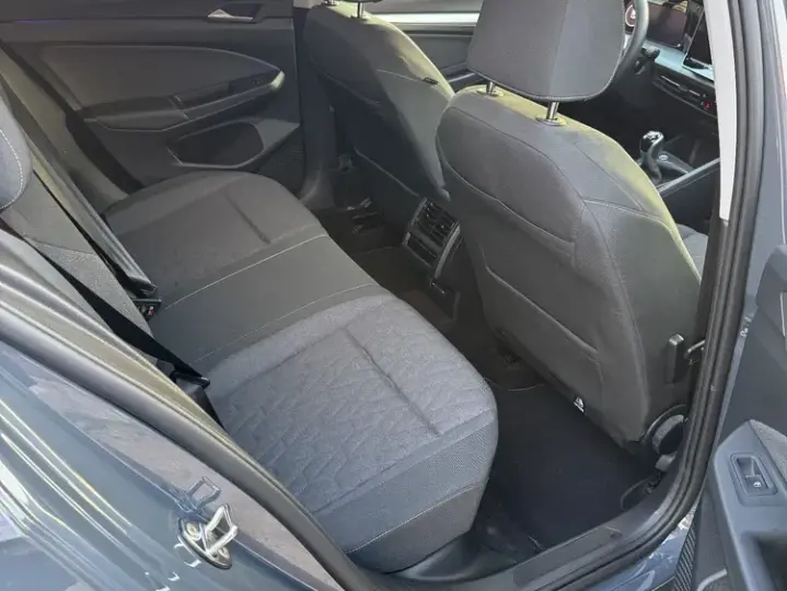 Volkswagen Golf VIII 1.5 TSI Advanced
