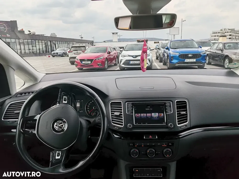 Volkswagen Sharan II 2.0 TDI DSG Highline — imagine 6
