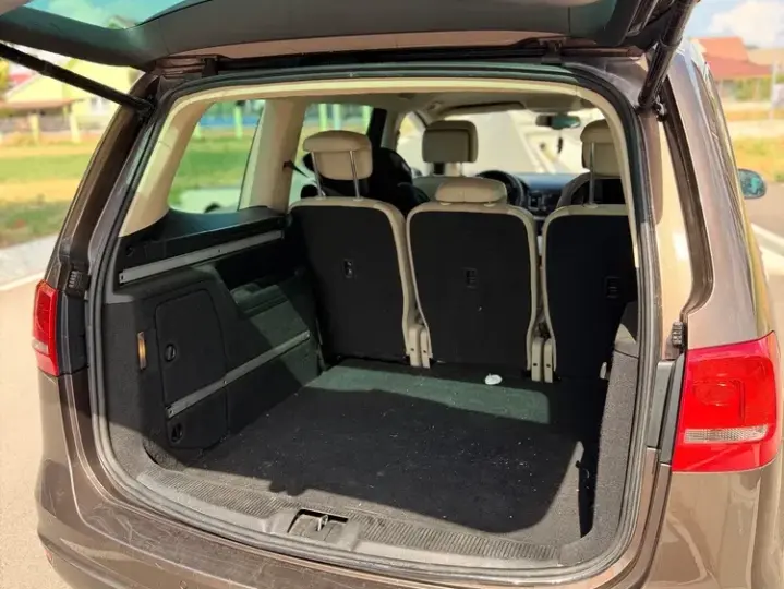 Volkswagen Sharan II 2.0 TDI DSG BlueMotion Technology Comfortline