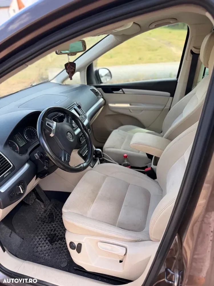Volkswagen Sharan II 2.0 TDI DSG BlueMotion Technology Comfortline — imagine 2
