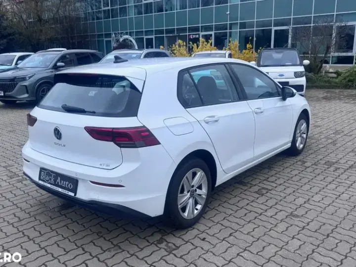 Volkswagen Golf VIII