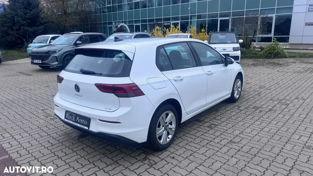 Volkswagen Golf VIII — imagine 3