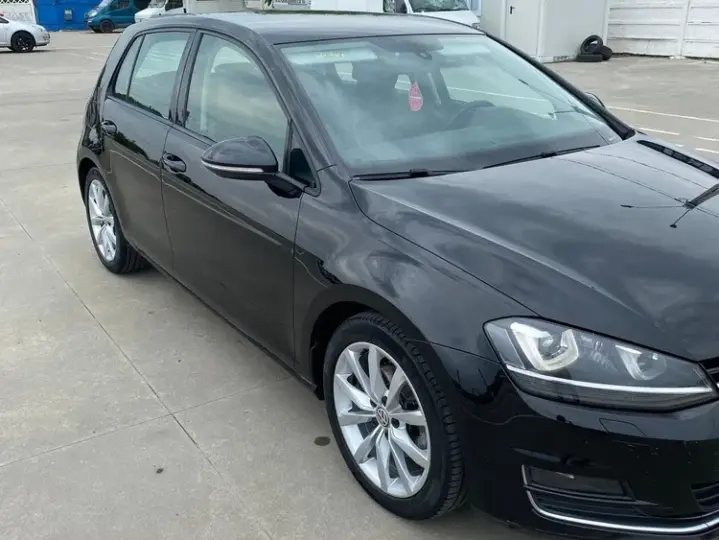 Volkswagen Golf VII 2.0 TDI DSG Comfortline