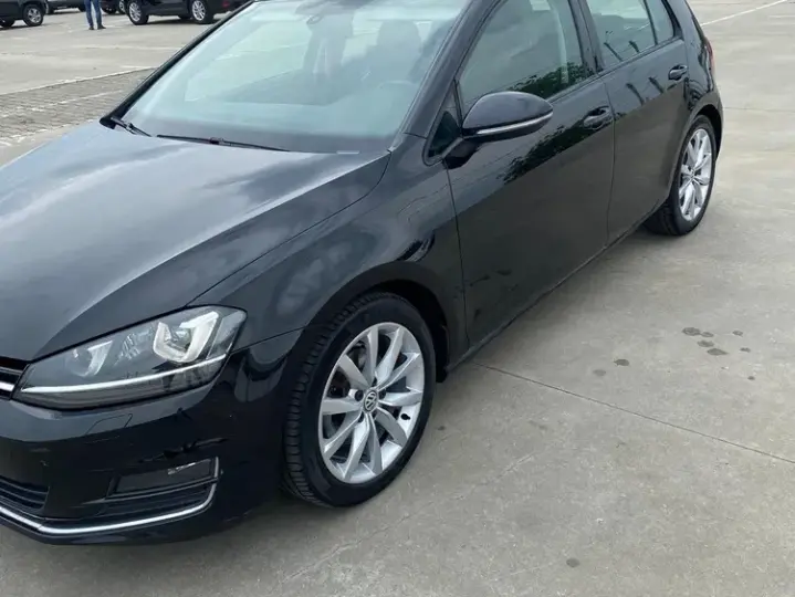 Volkswagen Golf VII 2.0 TDI DSG Comfortline