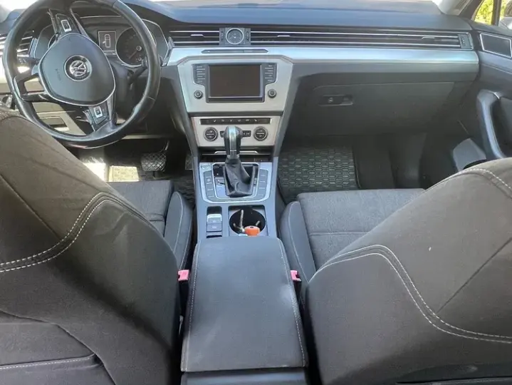 Volkswagen Passat B8 2.0 TDI DSG Comfortline