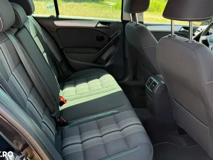 Volkswagen Golf VI