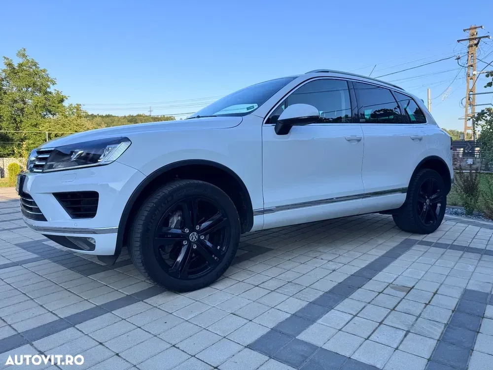 Volkswagen Touareg III 3.0 V6 TDI SCR Blue Motion DPF Automatik Terrain Tech Executive Edition — imagine 3