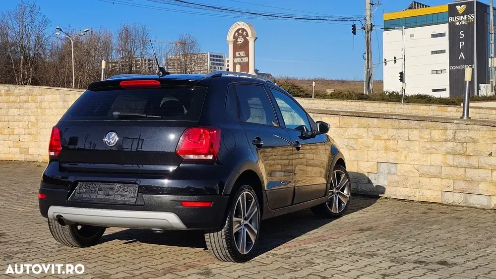 Volkswagen Polo V 1.2 TSI DSG Cross — imagine 4