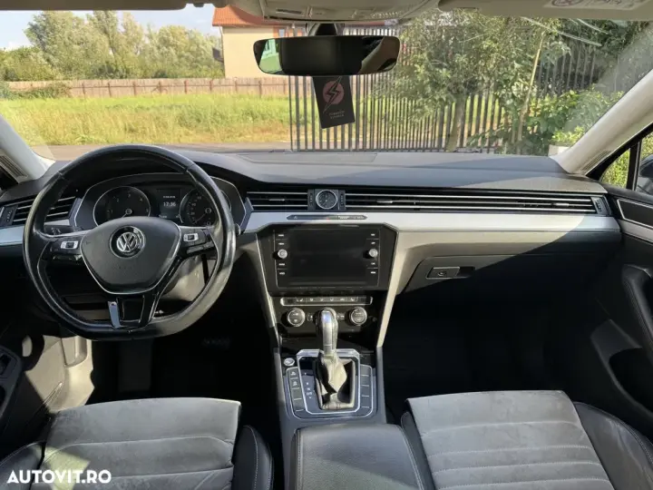 Volkswagen Passat B8 2.0 TDI DSG Highline