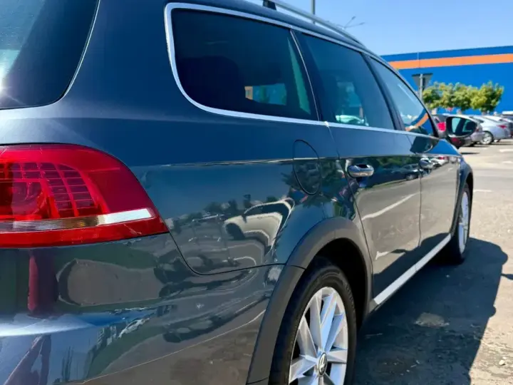 Volkswagen Passat B7 2.0 TDI Blue TDI DSG Comfortline