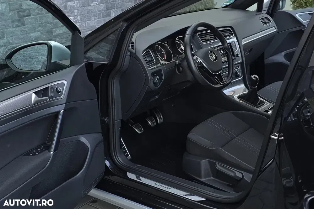 Volkswagen Golf 2.0 TDI Highline — imagine 6