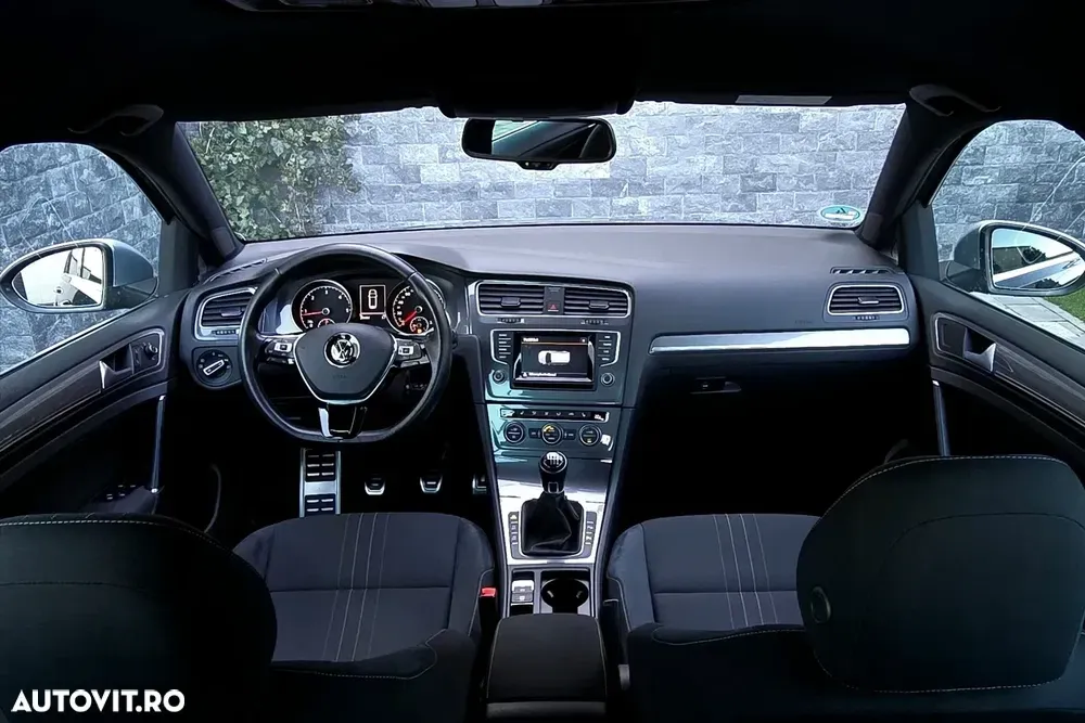 Volkswagen Golf 2.0 TDI Highline — imagine 5