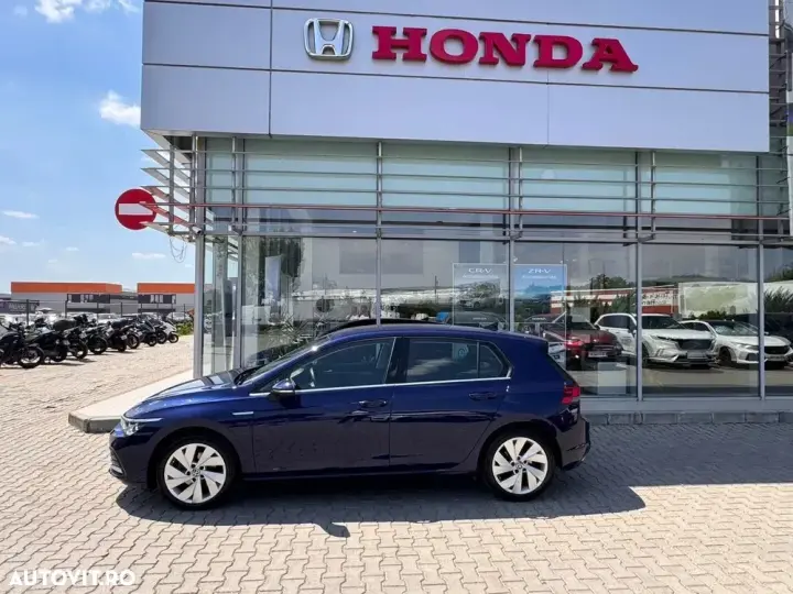 Volkswagen Golf VIII 1.5 eTSI MHEV 150CP DSG Style