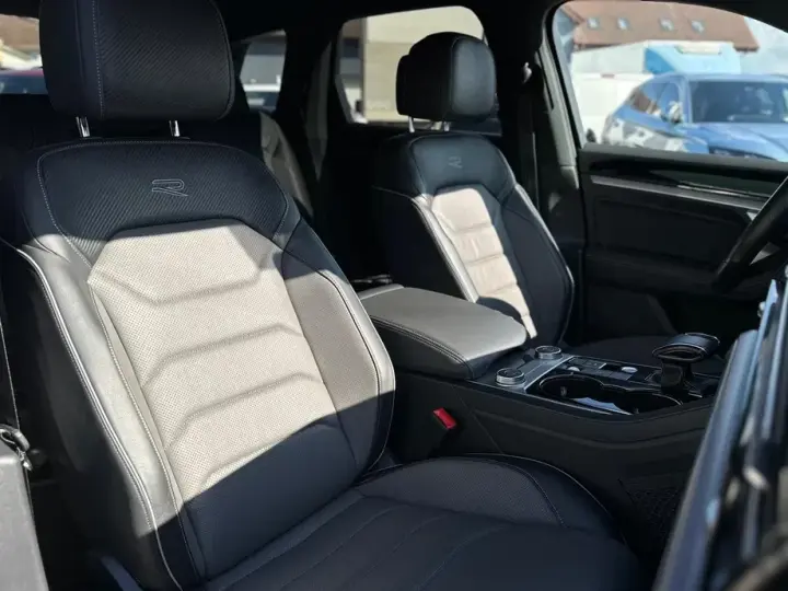 Volkswagen Touareg III V6 TSI R-Style