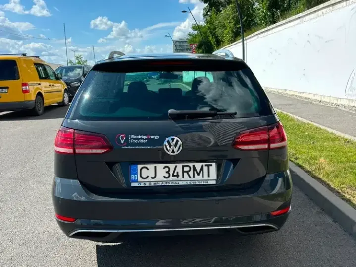 Volkswagen Golf VII 1.6 TDI Sound