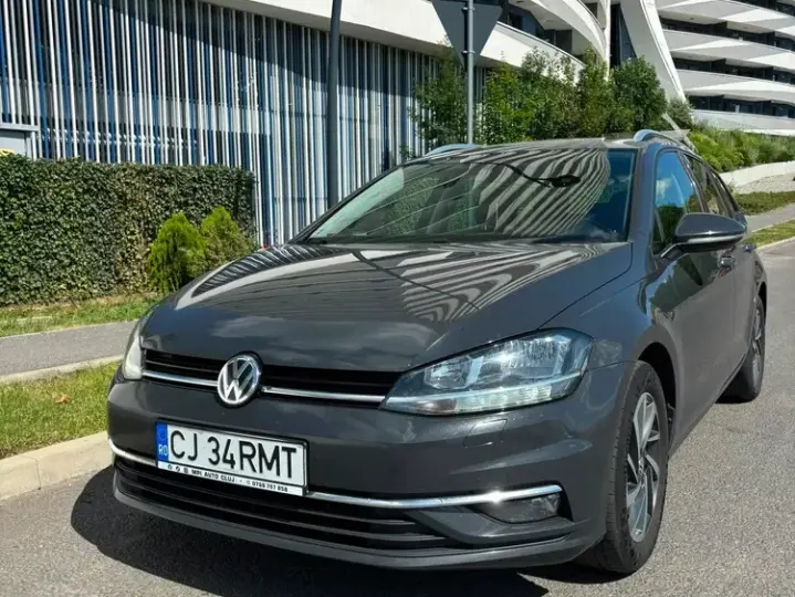 Volkswagen Golf VII 1.6 TDI Sound