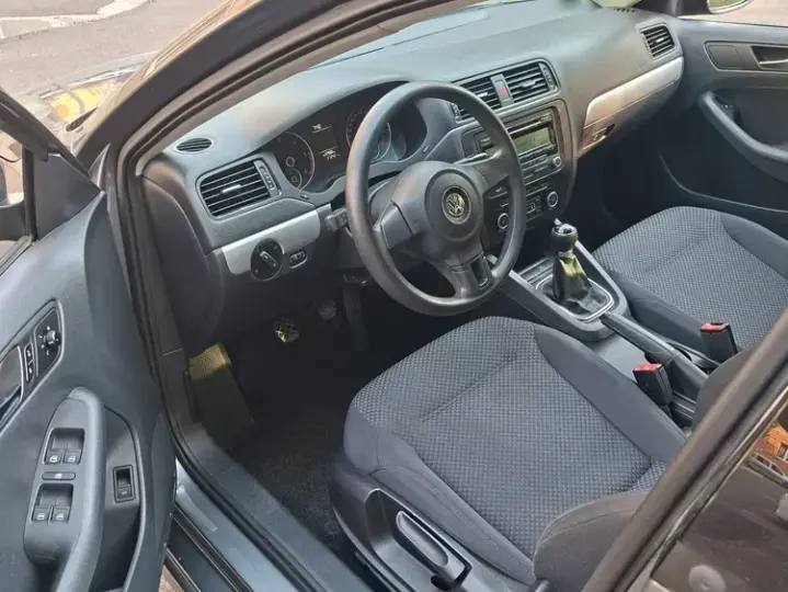 Volkswagen Jetta 1.6 TDI DPF Comfortline