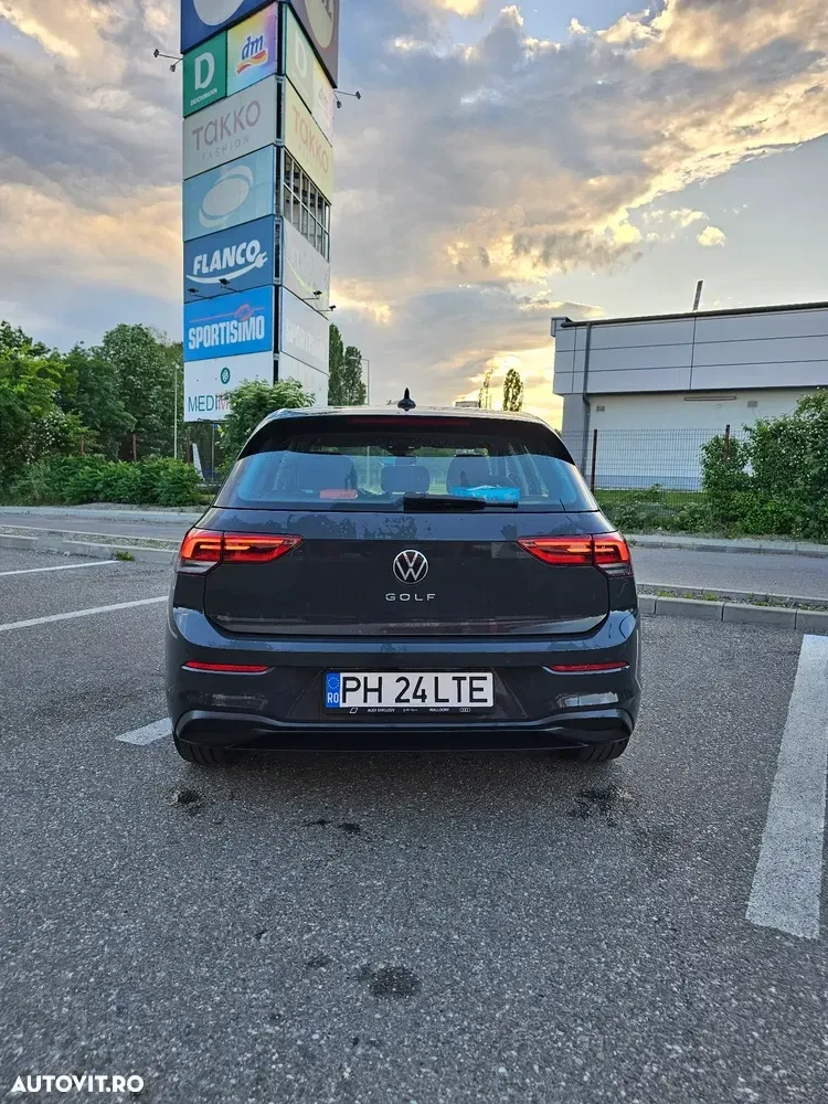 Volkswagen Golf VIII 2.0 TDI SCR Life — imagine 4