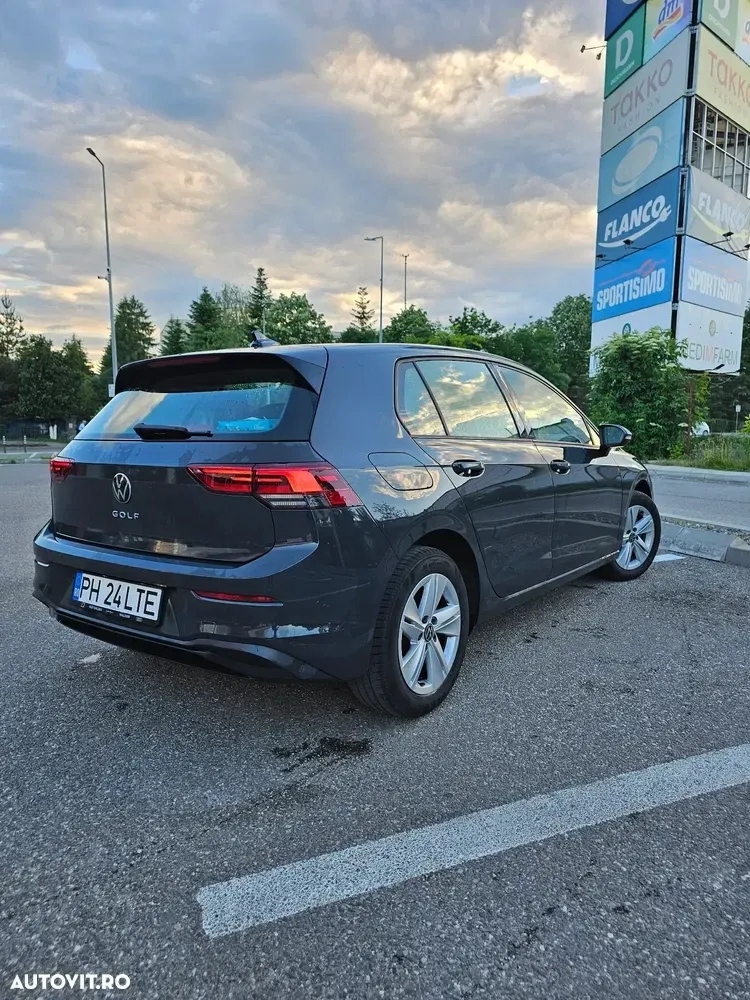 Volkswagen Golf VIII 2.0 TDI SCR Life — imagine 5