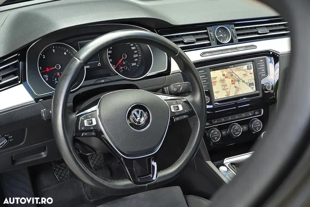 Volkswagen Passat 2.0 TDI SCR Highline — imagine 6