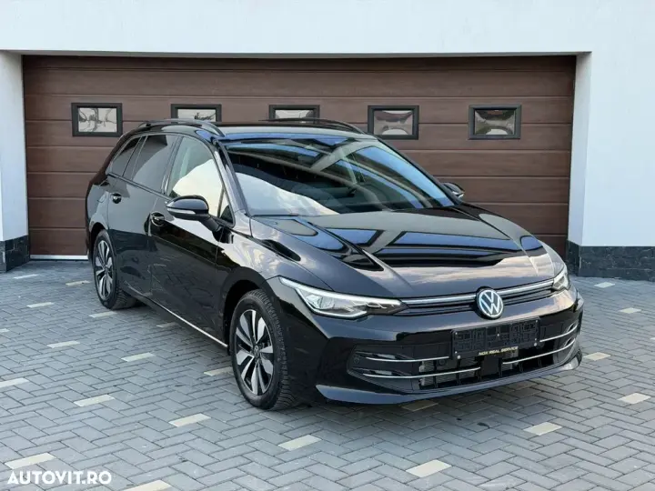 Volkswagen Golf VIII 1.5 eTSI OPF DSG Goal